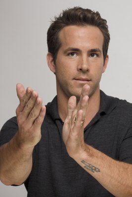 Ryan Reynolds Poster 2251605