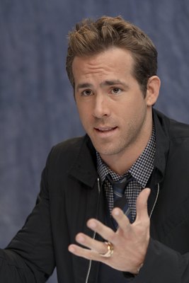 Ryan Reynolds Poster 2251614