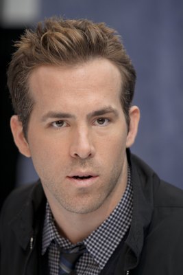 Ryan Reynolds Poster 2251615