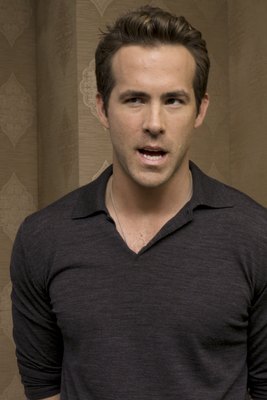 Ryan Reynolds Poster 2251634