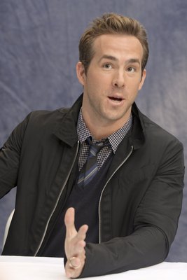 Ryan Reynolds Poster 2251636