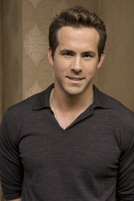 Ryan Reynolds Poster 2251637