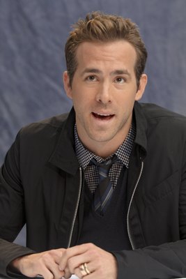 Ryan Reynolds Poster 2251645