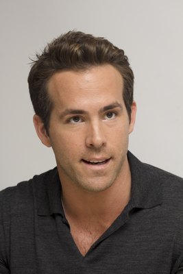 Ryan Reynolds Poster 2251648