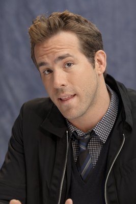 Ryan Reynolds Poster 2251655