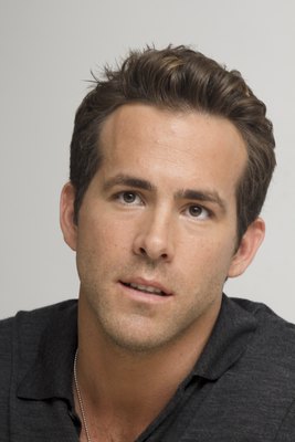 Ryan Reynolds Poster 2251656
