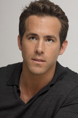 Ryan Reynolds Poster 2251663