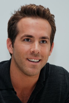 Ryan Reynolds Poster 2251673
