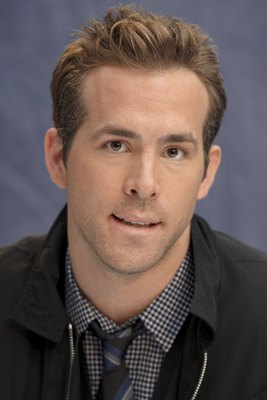 Ryan Reynolds Poster 2251675