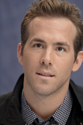 Ryan Reynolds Poster 2251678