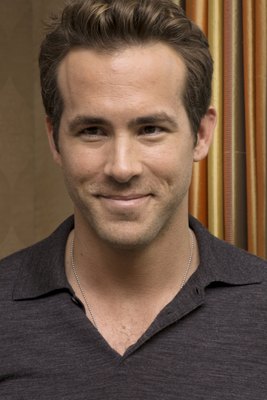 Ryan Reynolds Poster 2251679
