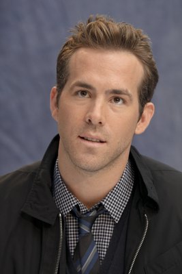 Ryan Reynolds Poster 2251680