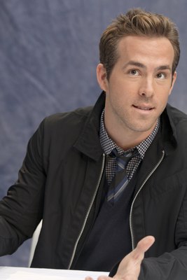 Ryan Reynolds Poster 2251692