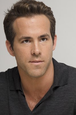 Ryan Reynolds Poster 2251693