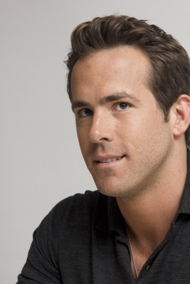 Ryan Reynolds Poster 2251698