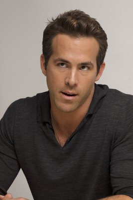 Ryan Reynolds Poster 2251703