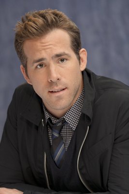 Ryan Reynolds Poster 2251708