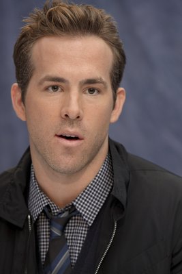 Ryan Reynolds Poster 2251718