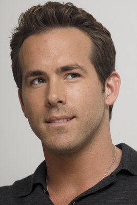 Ryan Reynolds Poster 2251725