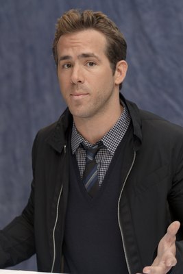 Ryan Reynolds Poster 2251728