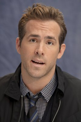 Ryan Reynolds Poster 2251742