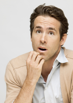 Ryan Reynolds Poster 2309030