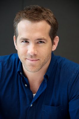 Ryan Reynolds Poster 2328577