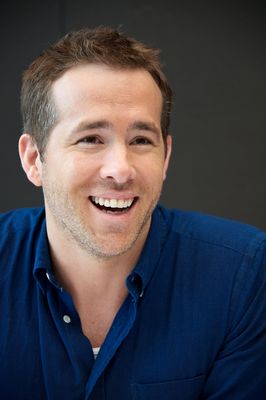 Ryan Reynolds Poster 2333864