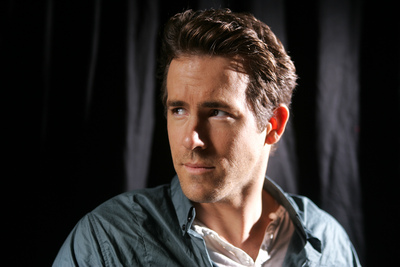 Ryan Reynolds Poster 2340696
