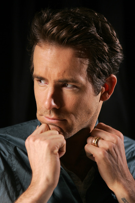 Ryan Reynolds Poster 2340698