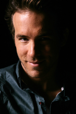 Ryan Reynolds Poster 2340699