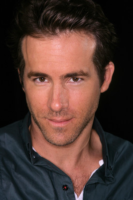 Ryan Reynolds Poster 2340701