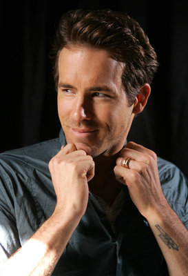 Ryan Reynolds Poster 2340706