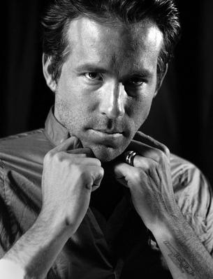 Ryan Reynolds Poster 2340711