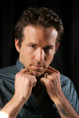 Ryan Reynolds Poster 2340714