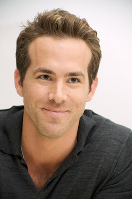 Ryan Reynolds Poster 2345335