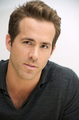 Ryan Reynolds Poster 2345336