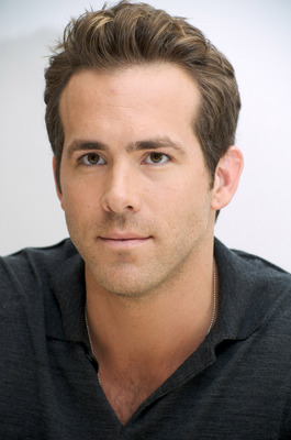 Ryan Reynolds Poster 2345338