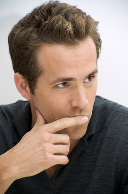 Ryan Reynolds Poster 2345344