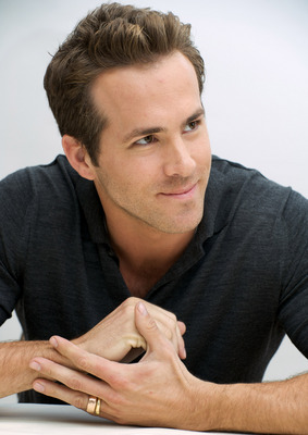 Ryan Reynolds Poster 2345351