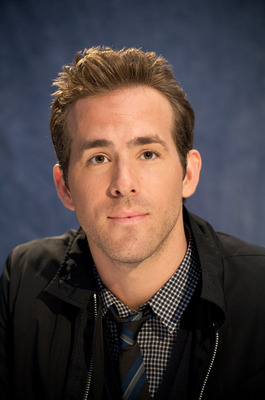 Ryan Reynolds Poster 2345360