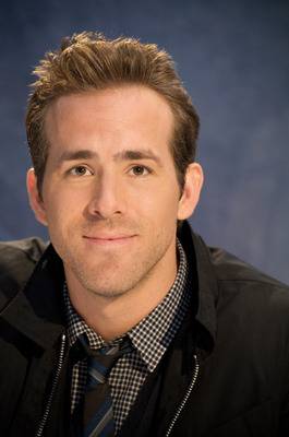 Ryan Reynolds Poster 2424423