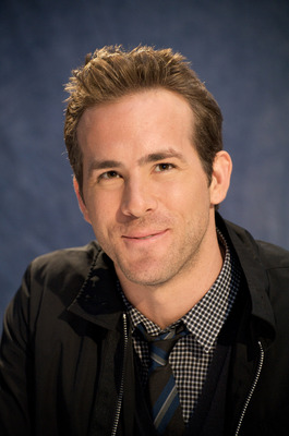 Ryan Reynolds Poster 2424430