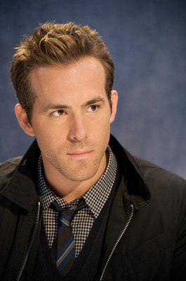 Ryan Reynolds Poster 2424433