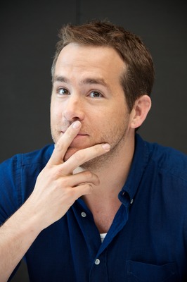 Ryan Reynolds Poster 2432993