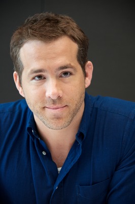 Ryan Reynolds Poster 2432994