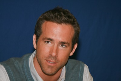 Ryan Reynolds Poster 2438450