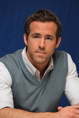 Ryan Reynolds Poster 2447290