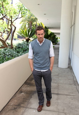 Ryan Reynolds Poster 2447291
