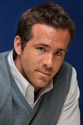 Ryan Reynolds Poster 2447292